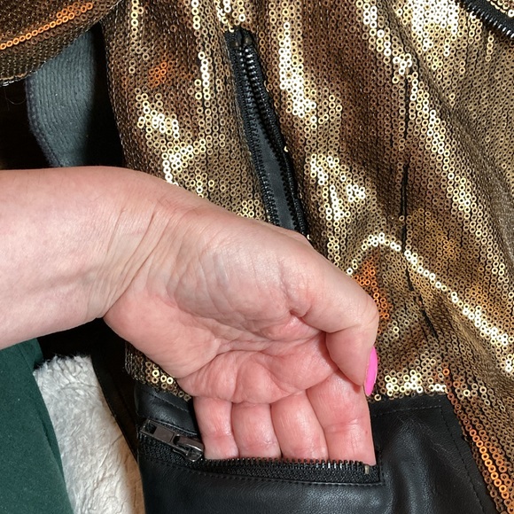 W118 by Walter Baker ronnie jacket size M in gold sequined biker jacket - Picture 15 of 15